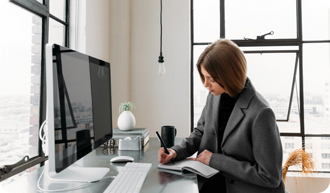 Simple, accurate, and describes exactly what's shown without being overly keyword-stuffed.